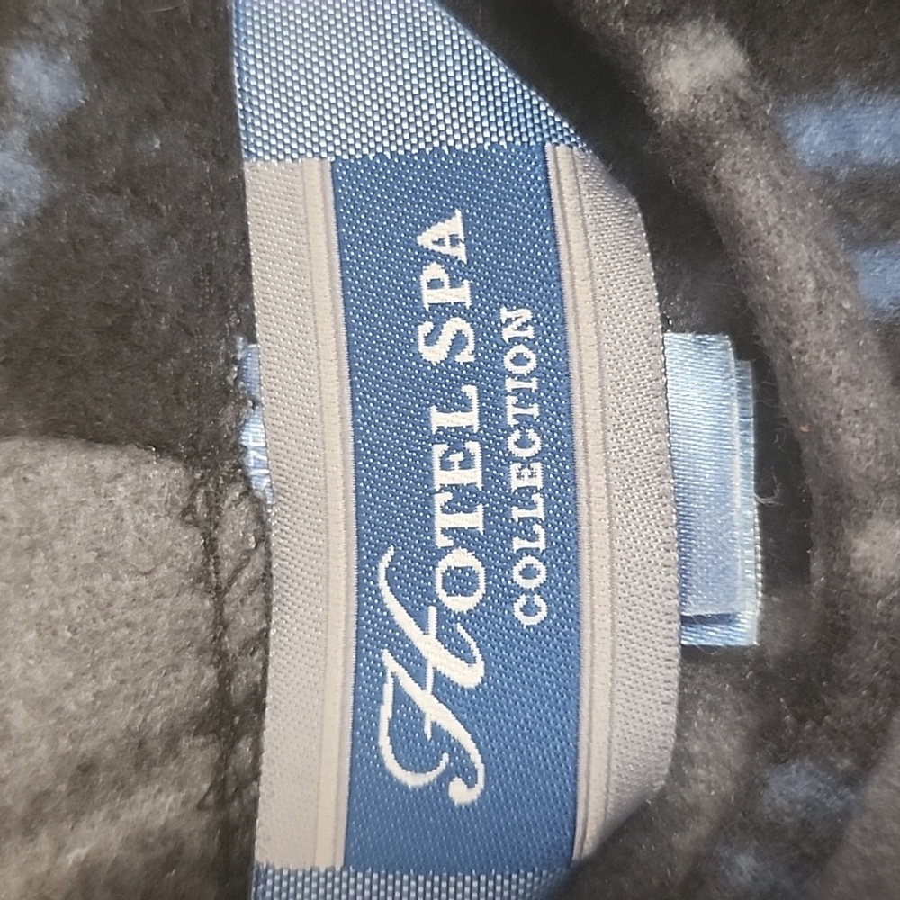 Men's Robe - Picture 3 of 3